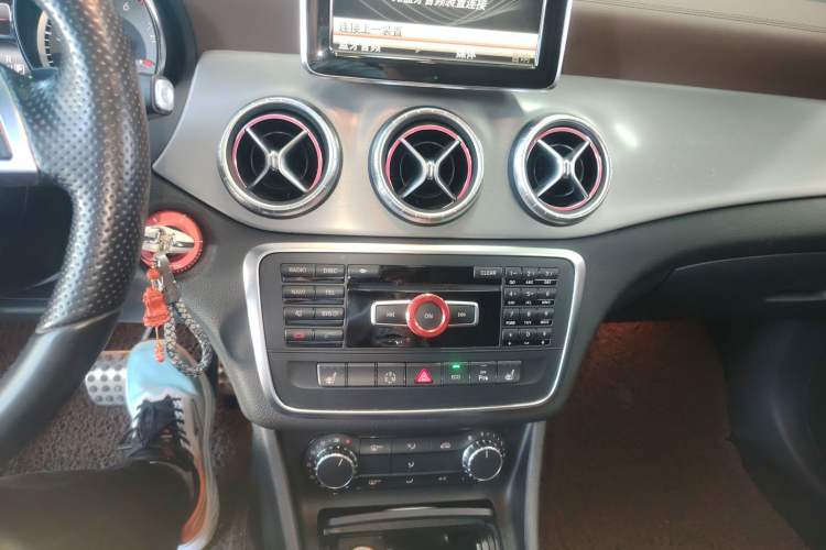 Used Mercedes-Benz CLA 2014 CLA 260 4MATIC Audio And AC Panel