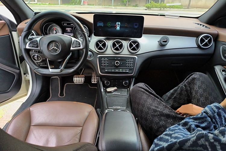 Used Mercedes-Benz CLA 2014 CLA 260 4MATIC Center Console