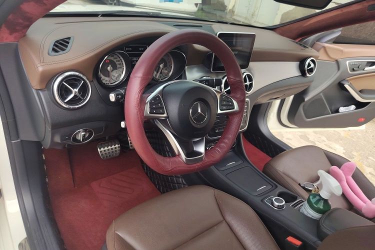Used Mercedes-Benz CLA 2014 CLA 260 4MATIC Center Console