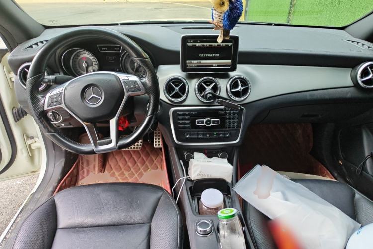 Used Mercedes-Benz CLA 2014 CLA 260 4MATIC Center Console