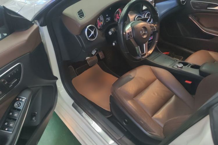 Used Mercedes-Benz CLA 2014 CLA 260 4MATIC Driver Seat