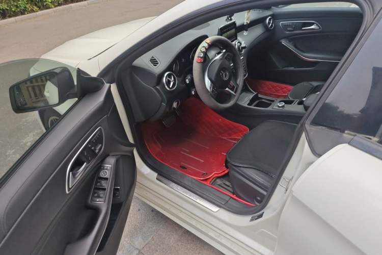 Used Mercedes-Benz CLA 2014 CLA 260 4MATIC Driver Seat