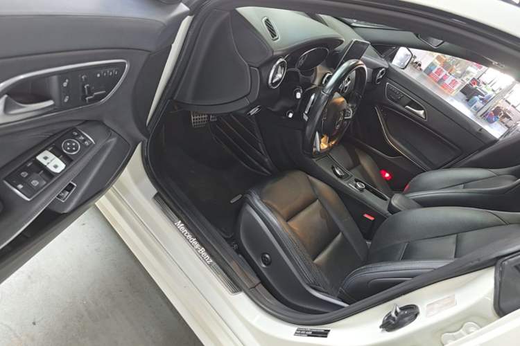 Used Mercedes-Benz CLA 2014 CLA 260 4MATIC Driver Seat