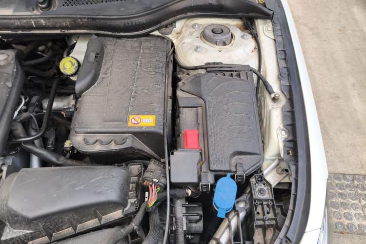 Used Mercedes-Benz CLA 2014 CLA 260 4MATIC Engine Bay Left