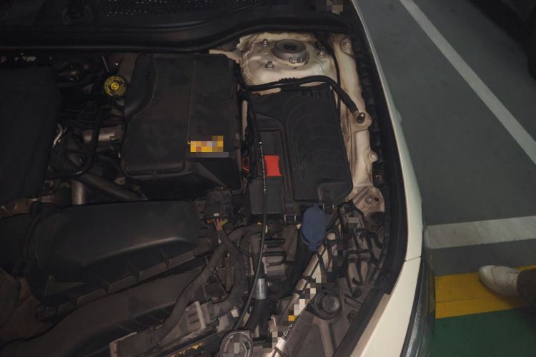 Used Mercedes-Benz CLA 2014 CLA 260 4MATIC Engine Bay Left