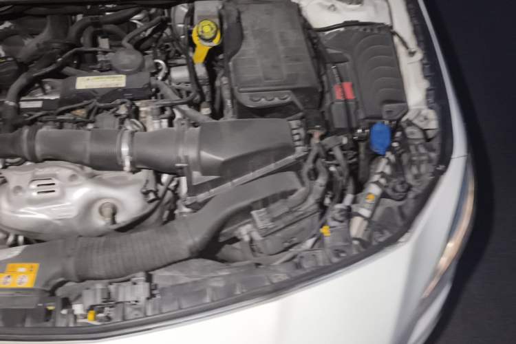 Used Mercedes-Benz CLA 2014 CLA 260 4MATIC Engine Bay Left