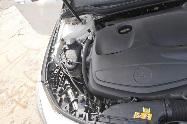 Used Mercedes-Benz CLA 2014 CLA 260 4MATIC Engine Bay Right