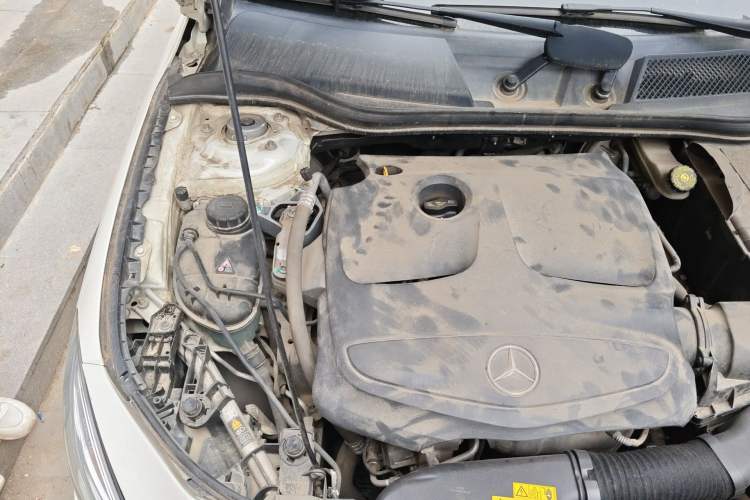 Used Mercedes-Benz CLA 2014 CLA 260 4MATIC Engine Bay Right