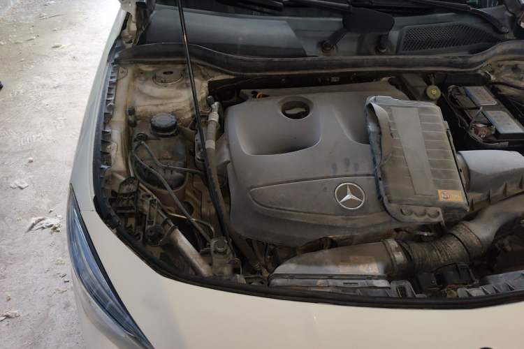 Used Mercedes-Benz CLA 2014 CLA 260 4MATIC Engine Bay Right