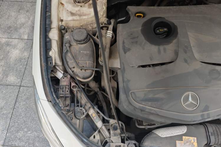 Used Mercedes-Benz CLA 2014 CLA 260 4MATIC Engine Bay Right