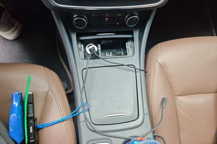 Used Mercedes-Benz CLA 2014 CLA 260 4MATIC Gear Lever