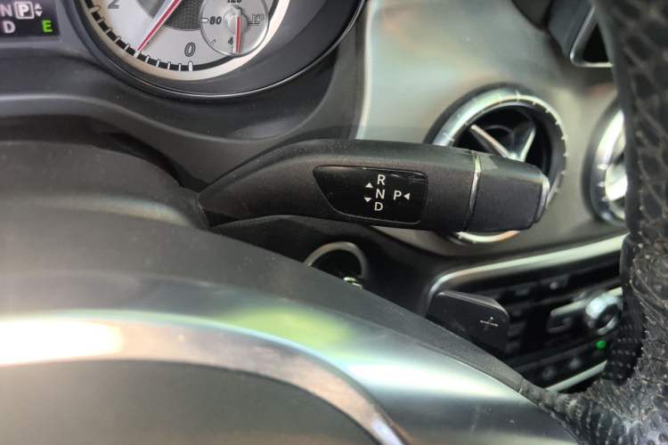 Used Mercedes-Benz CLA 2014 CLA 260 4MATIC Gear Lever