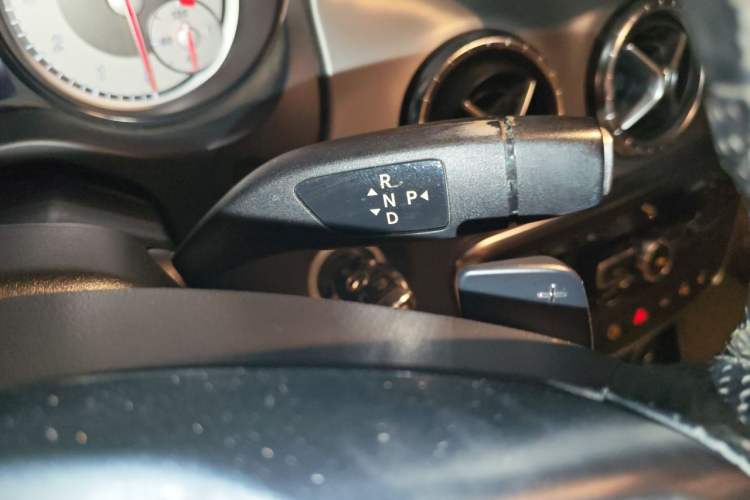 Used Mercedes-Benz CLA 2014 CLA 260 4MATIC Gear Lever