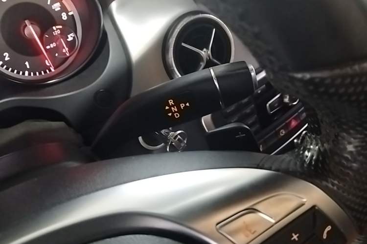 Used Mercedes-Benz CLA 2014 CLA 260 4MATIC Gear Lever