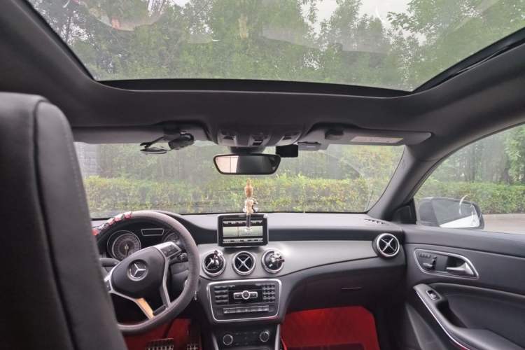 Used Mercedes-Benz CLA 2014 CLA 260 4MATIC Headliner
