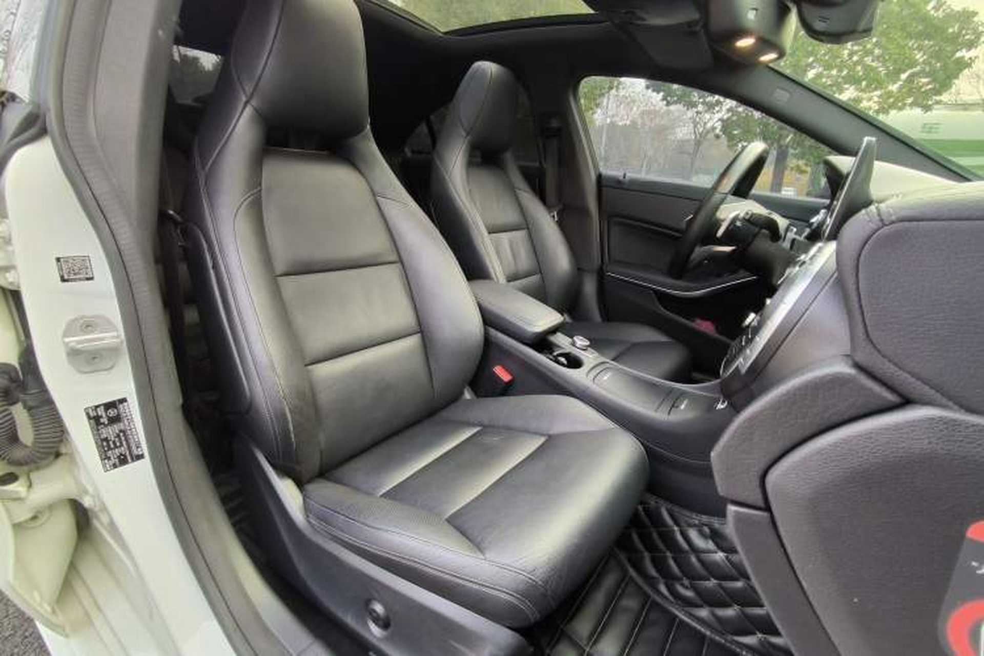 Used Mercedes-Benz CLA 2014 CLA 260 4MATIC Interior 2