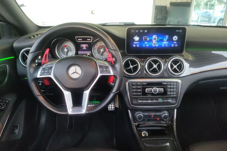 Used Mercedes-Benz CLA 2014 CLA 260 4MATIC Interior 2