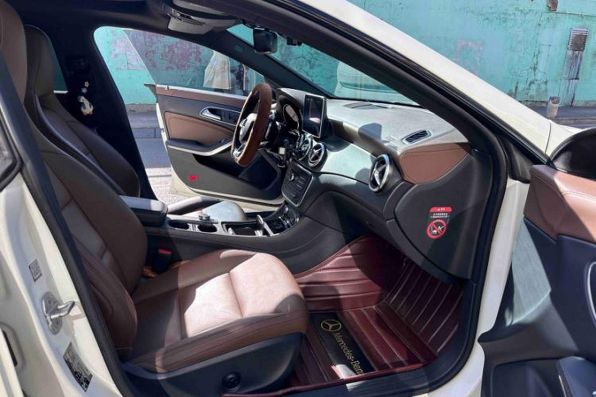 Used Mercedes-Benz CLA 2014 CLA 260 4MATIC Interior 6