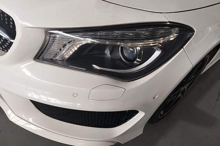 Used Mercedes-Benz CLA 2014 CLA 260 4MATIC Left Front Headlight