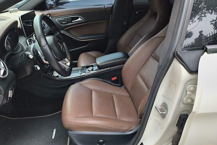 Used Mercedes-Benz CLA 2014 CLA 260 4MATIC Left Front Seat