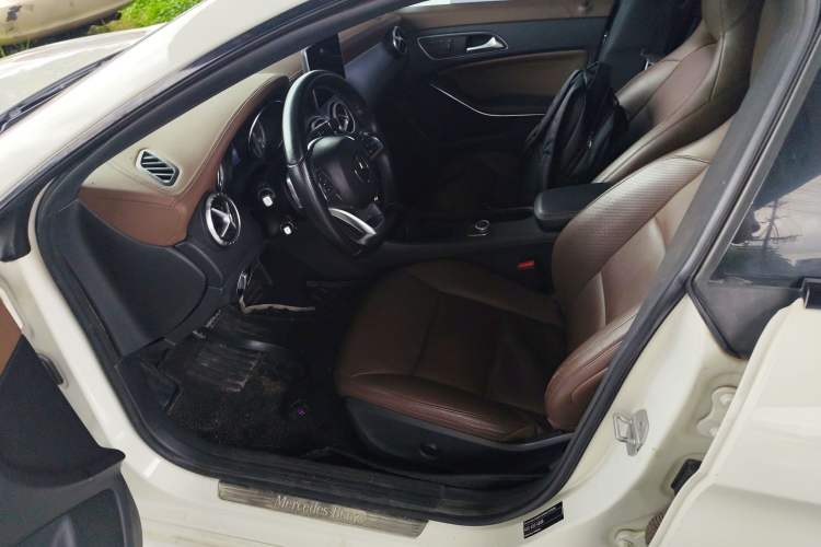 Used Mercedes-Benz CLA 2014 CLA 260 4MATIC Left Front Seat