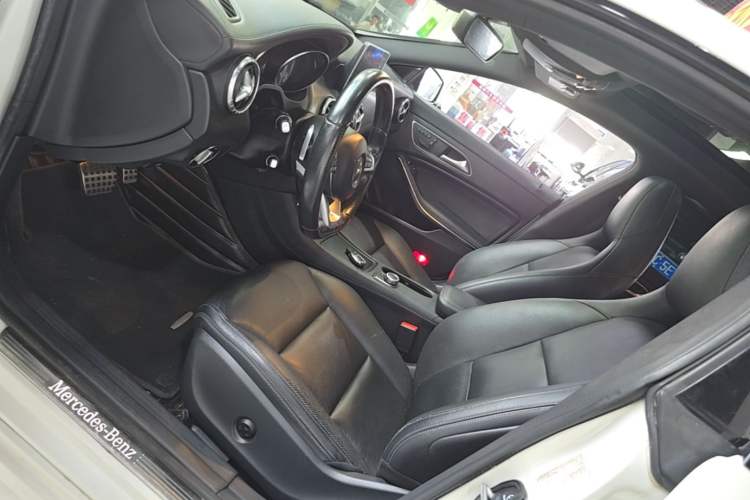 Used Mercedes-Benz CLA 2014 CLA 260 4MATIC Left Front Seat
