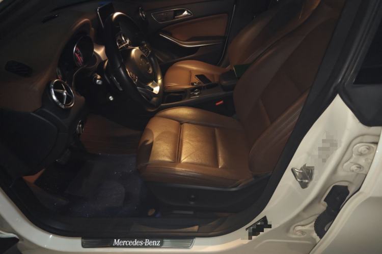Used Mercedes-Benz CLA 2014 CLA 260 4MATIC Left Front Seat