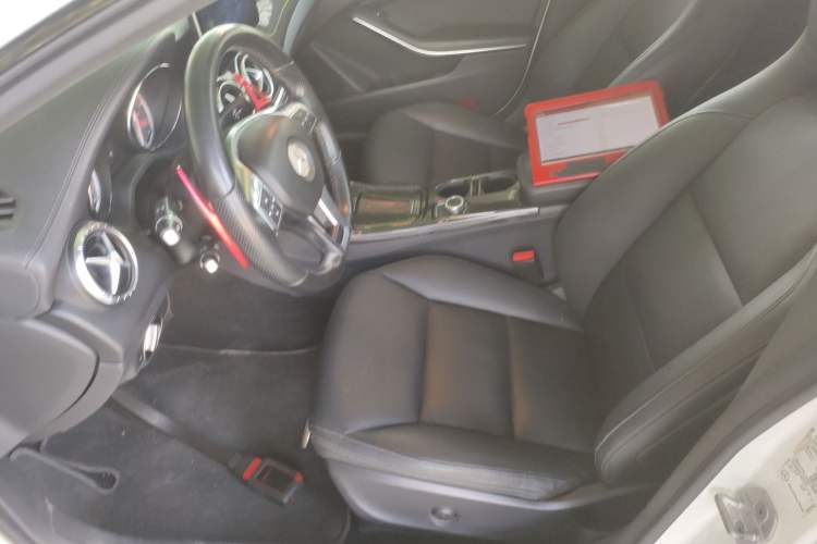 Used Mercedes-Benz CLA 2014 CLA 260 4MATIC Left Front Seat