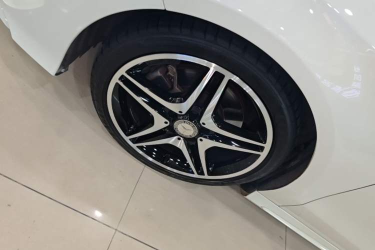 Used Mercedes-Benz CLA 2014 CLA 260 4MATIC Left Front Wheel Hub