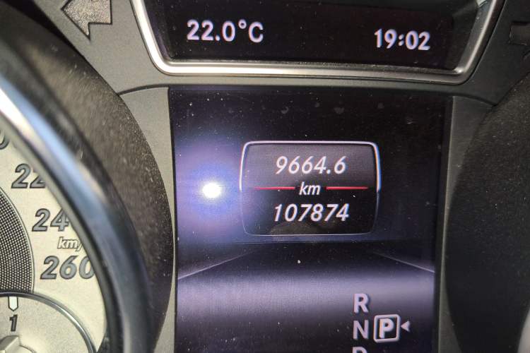 Used Mercedes-Benz CLA 2014 CLA 260 4MATIC Odometer Close Up