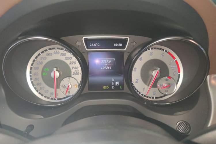 Used Mercedes-Benz CLA 2014 CLA 260 4MATIC Odometer Close Up