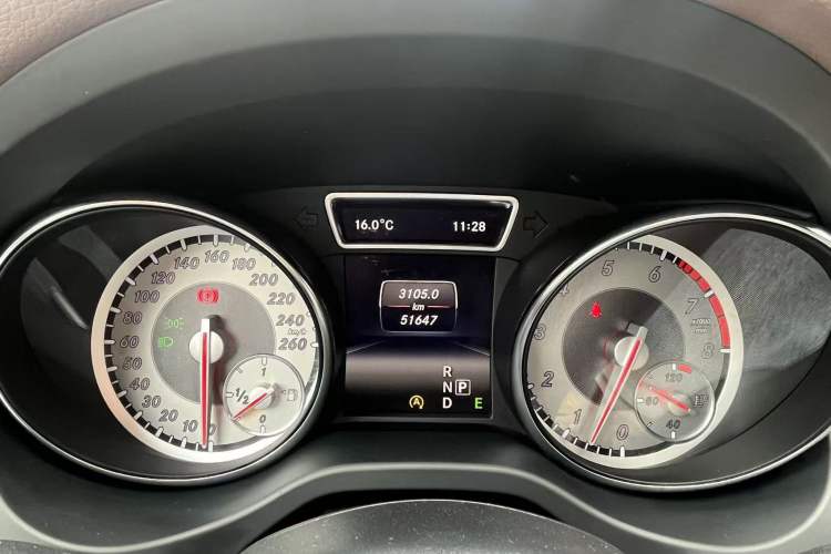 Used Mercedes-Benz CLA 2014 CLA 260 4MATIC Odometer Close Up