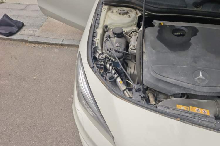 Used Mercedes-Benz CLA 2014 CLA 260 4MATIC Right Front Headlight