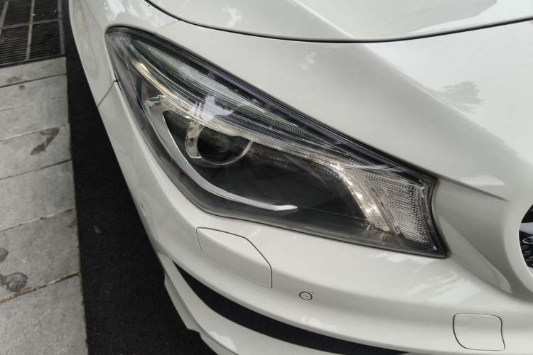 Used Mercedes-Benz CLA 2014 CLA 260 4MATIC Right Front Headlight