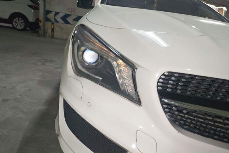 Used Mercedes-Benz CLA 2014 CLA 260 4MATIC Right Front Headlight