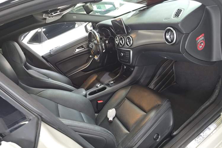 Used Mercedes-Benz CLA 2014 CLA 260 4MATIC Right Front Seat