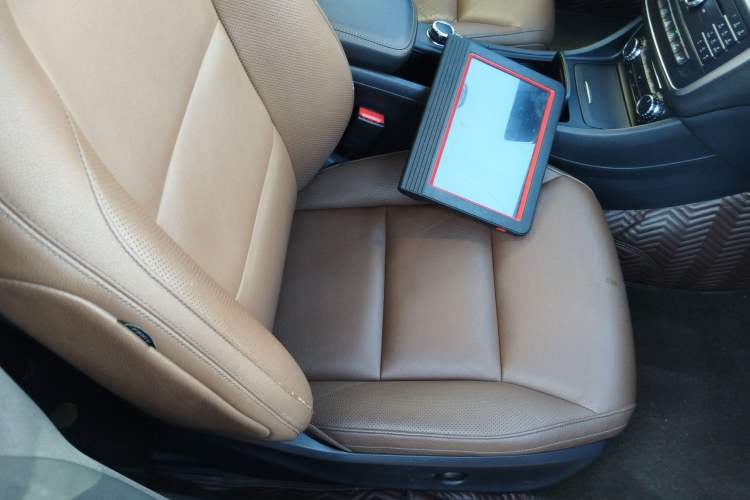 Used Mercedes-Benz CLA 2014 CLA 260 4MATIC Right Front Seat