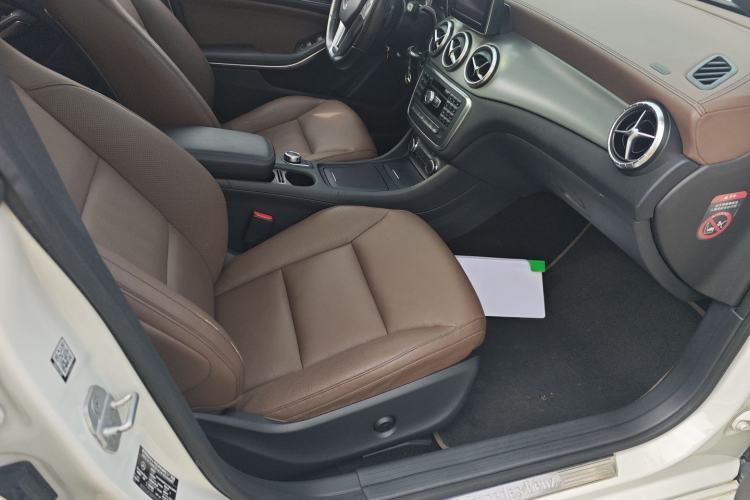 Used Mercedes-Benz CLA 2014 CLA 260 4MATIC Right Front Seat