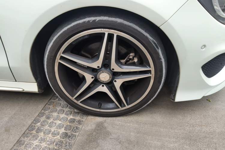Used Mercedes-Benz CLA 2014 CLA 260 4MATIC Right Front Wheel Hub