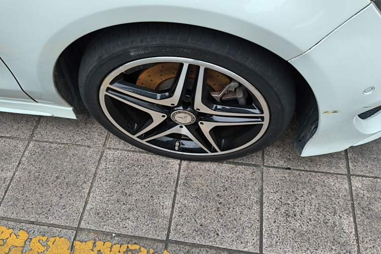 Used Mercedes-Benz CLA 2014 CLA 260 4MATIC Right Front Wheel Hub
