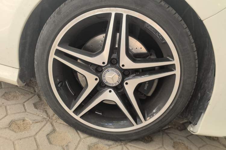 Used Mercedes-Benz CLA 2014 CLA 260 4MATIC Right Front Wheel Hub