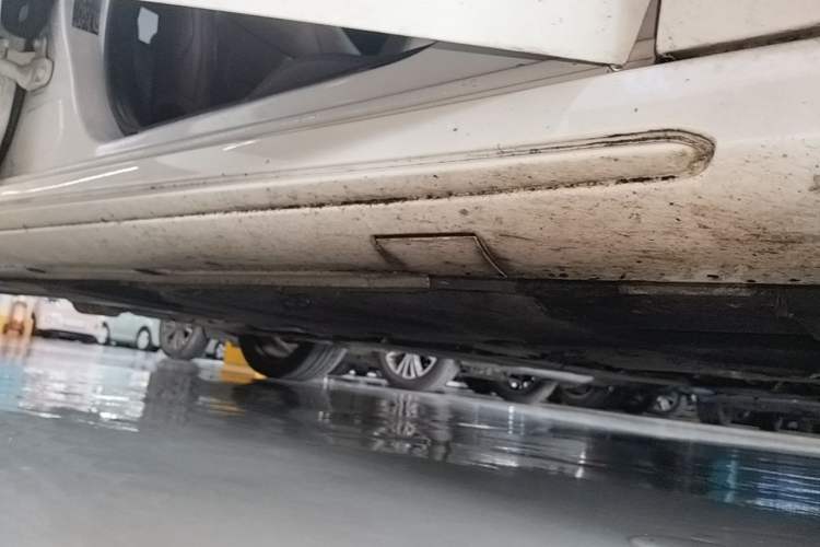 Used Mercedes-Benz CLA 2014 CLA 260 4MATIC Right Side Sill