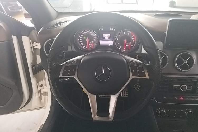 Used Mercedes-Benz CLA 2014 CLA 260 4MATIC Steering Wheel