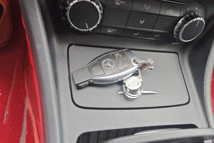 Used Mercedes-Benz CLA 2014 CLA 260 4MATIC Vehicle Key