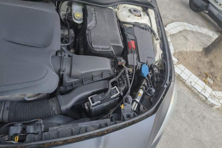 Used Mercedes-Benz CLA 2015 CLA 220 4MATIC Engine Bay Left