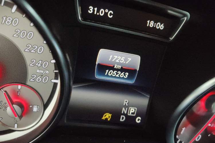 Used Mercedes-Benz CLA 2015 CLA 220 4MATIC Odometer Close Up