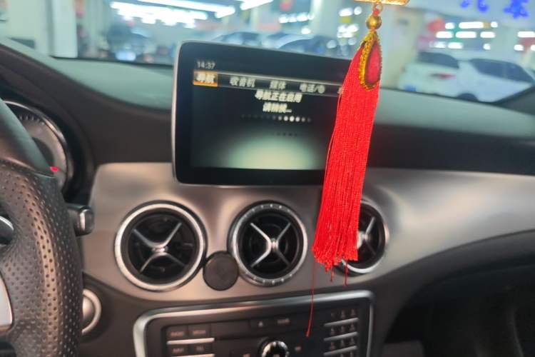 Used Mercedes-Benz CLA 2015 CLA 220 4MATIC Audio And AC Panel