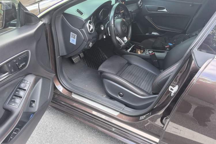 Used Mercedes-Benz CLA 2015 CLA 220 4MATIC Driver Seat