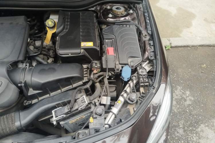 Used Mercedes-Benz CLA 2015 CLA 220 4MATIC Engine Bay Left