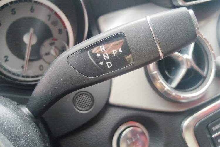 Used Mercedes-Benz CLA 2015 CLA 220 4MATIC Gear Lever